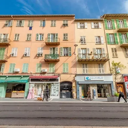 Lovely Townhouse In A Lively Area Close To The Old *